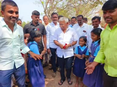 ಮುಧೋಳ: ರೂಗಿ ಗ್ರಾಮದ ಸರ್ಕಾರಿ ಶಾಲೆಯಲ್ಲಿ ನೂತನ ಅಡುಗೆ ಕೋಣೆ ಉದ್ಘಾಟಿಸಿದ ಸಚಿವ ತಿಮ್ಮಾಪೂರ್