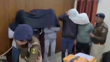 रामगढ़ चौक: बाइक चोर गिरोह का पर्दाफाश, 5 गिरफ्तार; SDPO ने प्रेस वार्ता में दी जानकारी, तेतरहाट थाना मामला