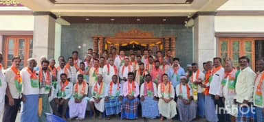 ಬ್ಯಾಡಗಿ: ಮೋಟೆಬೆನ್ನೂರ್ ಗ್ರಾಮದ ಸಹಕಾರಿ ಸಂಘದ ಚುನಾವಣೆಯಲ್ಲಿ ಗೆಲವು;ಬಿಜೆಪಿ ಜಿಲ್ಲಾಧ್ಯಕ್ಷರಿಂದ ಅಭ್ಯರ್ಥಿಗಳಿಗೆ ಸನ್ಮಾನ