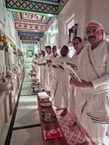 घाटोल: घाटोल में जैन जिनालय में विविध धार्मिक आयोजनों के तहत भगवान का मोक्ष कल्याणक मनाया गया