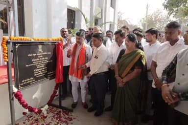 દહેગામ: દહેગામ તાલુકા પંચાયત કચેરીનું લોકાર્પણ કરતા રાજ્યકક્ષાના મંત્રી સંજયસિંહ મહિડા