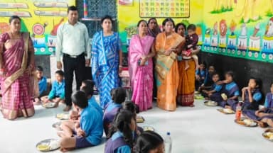 सरायपाली: शासकीय प्राथमिक शाला बिजातीपाली में नेवता भोज का आयोजन