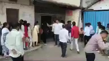 नांदेड: नांदेड जिल्ह्यामध्ये राज कॉर्नर परिसरात बारावी बोर्डाच्या परीक्षेला आजपासून सुरुवात.
110 परीक्षा केंद्रावरून देत आहेत