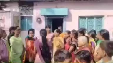 रिसोड: शहरातील इंदिरा नगर येथील देशी दारू दुकान हटविण्याच्या मागणीसाठी महिलांनी केलं ठिय्या आंदोलन...
