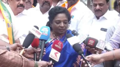 மாம்பலம்: கேசவ விநாயகன் மாற்றப்பட்டது ஏன் - கமலாலயத்தில் செய்தியாளர்கள் எழுப்பிய கேள்விக்கு தெறித்து ஓடிய தமிழிசை