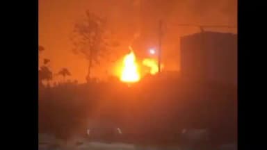 नागपूर शहर: उपलवाडीतील मेहाडिया इंटरप्राईजेसला भीषण आग; सिलिंडरच्या स्फोटांनी परिसर हादरला, ५ कोटींचे नुकसान