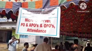 వైరా: వైరా లో మున్సిపల్ ఎన్నికల పోలింగ్ సామాగ్రిని ఎన్నికల పోలింగ్ సిబ్బందికి పంపిణీ చేసిన అధికారు