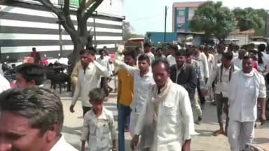 नागदा: अवैध उत्खनन व ईंट-भट्टों के खिलाफ छह गांवों के ग्रामीणों का प्रदर्शन, एसडीएम को सौंपा ज्ञापन