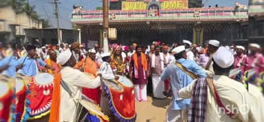 ಹಿರೇಕೆರೂರು: ಹುಲ್ಲತ್ತಿ ಗ್ರಾಮದಲ್ಲಿ ಸಂಭ್ರಮದಿಂದ ನಡೆದ ಅಡವಿ ಬಸವೇಶ್ವರ ಜಾತ್ರಾಮಹೋತ್ಸವ