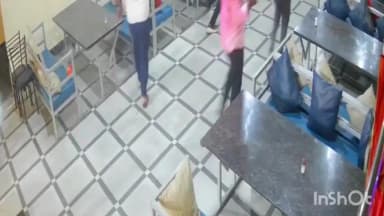 भूम: जिल्हा परिषद निवडणूक विजयानंतर हॉटेलमध्ये धुडगूस ईट येथील घटनेचा व्हिडिओ सोशल मीडियावर व्हायरल