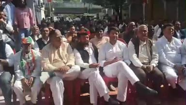 नसीराबाद: राजेश पायलट के जन्मदिवस पर केसरगंज में कार्यक्रम, नसीराबाद से कांग्रेस प्रत्याशी शिवप्रकाश गुर्जर ने दी श्रद्धांजलि