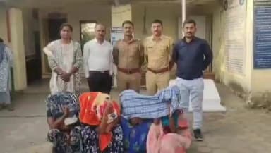 बुलढाणा: बस प्रवासामध्ये दागिने लंपास करणारी महिलांची टोळी बुलढाणा पोलिसांनी केली गजाआड! दोन लाखांचे दागिने सुद्धा जप्त