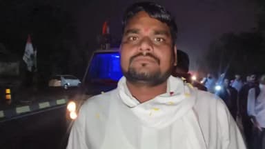 નાંદોદ: કોંગ્રેસની જન આક્રોશ યાત્રાનું આકર્ષણનો કેન્દ્ર ચૈતર વસાવા ના ડુબલીકેટ MLA ચૈતર વસાવા આદિવાસી વિરોધી પાર્ટી સાથે છે.