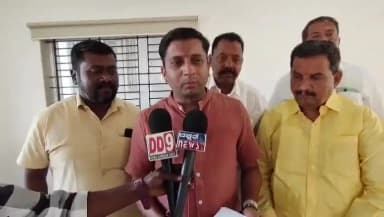 ಜಮಖಂಡಿ: ಸ್ಲಂ ಬೋರ್ಡನ ಹಕ್ಕು ಪತ್ರಗಳ ವಿತರಣಾ ಕಾರ್ಯದಲ್ಲಿ ಜಮಖಂಡಿ ಹಾಲಿ ಶಾಸಕರ ಕಾರ್ಯ ಶೂನ್ಯ,ನಗರದಲ್ಲಿ ಮಾಜಿ ಶಾಸಕ ಆನಂದ ನ್ಯಾಮಗೌಡ