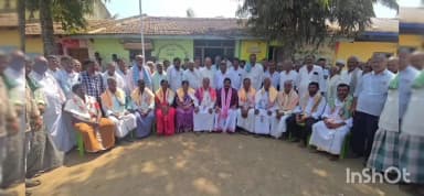 ರಟ್ಟೀಹಳ್ಳಿ: ಮಕರಿ ಗ್ರಾಮದಲ್ಲಿ ವ್ಯೆವಸಾಯ ಸಹಕಾರಿ ಚುನಾವಣೆಯಲ್ಲಿ ಗೆಲವು ಸಾಧಿಸಿದ ಬಿಜೆಪಿ ಅಭ್ಯರ್ಥಿಗಳಿಗೆ ಮಾಜಿ ಸಚಿವರಿಂದ ಸನ್ಮಾನ