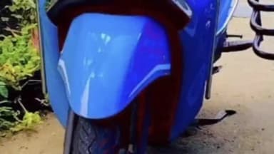 കൊച്ചി: നായരമ്പലം സ്വദേശിനിയുടെ വാഹനം കാണ്മാനില്ല