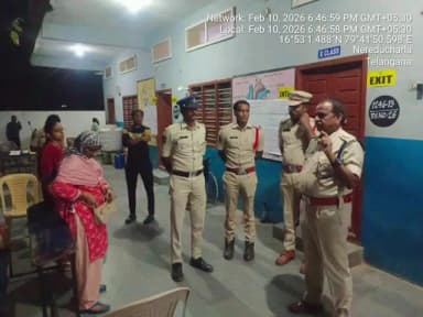 నేరేడుచర్ల: నేరేడుచర్ల మున్సిపల్ పోరుకు కట్టుదిట్టమైన భద్రత: పోలింగ్ కేంద్రాల వద్ద పోలీసుల పహారా