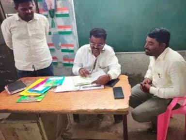 జుక్కల్: పెద్దకొడప్గల్ మండలంలోని అంజనీ, శివాపూర్, తలాబ్ తాండ ప్రభుత్వ పాఠశాలలను తనిఖీ చేసిన ఎంఈఓ ప్రవీణ్ కుమార్