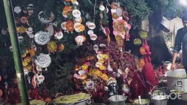 গঙ্গাজলঘাটি: মাড়য়া গ্রামে বাবা ভৈরব রাজের পুজো উপলক্ষে নরনারায়ন সেবার আয়োজন করা হল