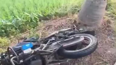 కడలిలో చెట్టును ఢీకొన్న బైక్, ఒక వ్యక్తి అక్కడికక్కడే మృతి