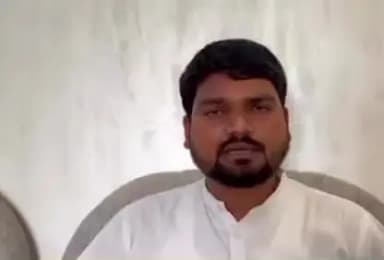 ડેડીયાપાડા: આમ આદમી પાર્ટીના નેતા રાજુભાઈ કરપડાએ પાર્ટીમાંથી રાજીનામું આપી દેતા ડેડીયાપાડા ના ધારાસભ્ય ચૈત્રરભાઈ વસાવાએ માહિતી આપી