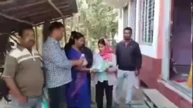 হাড়োয়া: গোপালপুর পঞ্চায়েতের 250 এবং 251 নম্বর বুথের উচ্চমাধ্যমিক পরীক্ষার্থীদের সংবর্ধনা যুব তৃণমূলের