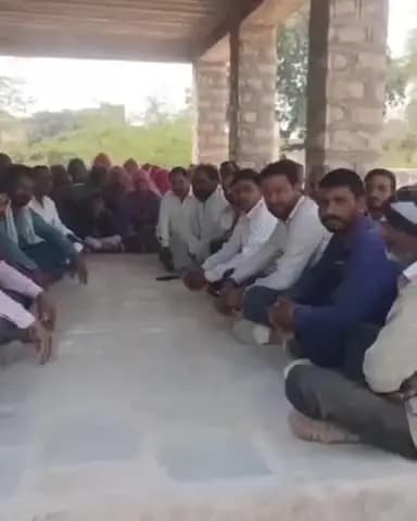 जायल: रोल गांव में जाति विशेष के खिलाफ टिप्पणी करने वालों पर कार्रवाई की मांग की गई है