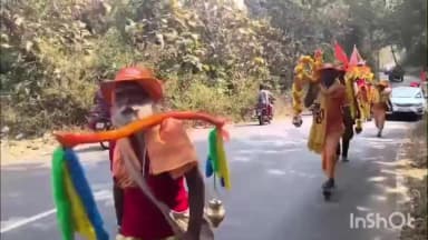 ખેરગામ: મહાશિવરાત્રી નિમિત્તે નાસિકથી શરૂ થયેલી કાવડ પદયાત્રા ખેરગામ પ્રવેશી, જ્યાં પ્રભુ દાદા દ્વારા યાત્રીઓનું ભવ્ય સ્વાગત