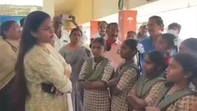 ఎ కొండూరు లో చికిత్స పొందుతున్న విద్యార్థులను పరామర్శించిన: ఆర్డిఓ మాధురి