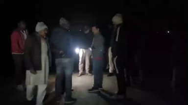 रामगढ़ चौक: सतसंडा के समीप भाजपा प्रखंड अध्यक्ष के पुत्र से हथियार के बल पर बाइक और मोबाइल की लूट