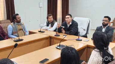 सिहुंता: डीसी मुकेश रेपसवाल ने कॉलेज की छात्राओं के साथ किया संवाद