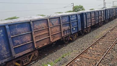 लाडपुरा: जनवरी माह में कोटा मंडल ने माल यातायात से 75 करोड़ 29 लाख रुपये का अर्जित किया, ओरिजिनेटिंग राजस्व