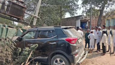 नासरीगंज: कार की चपेट में आकर तीन बाइक हादसे का शिकार, सात लोग हुए घायल