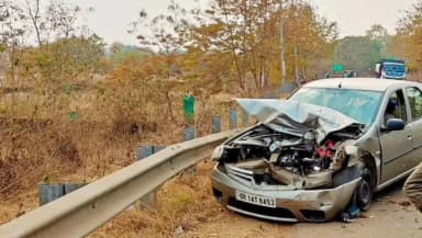 କେନ୍ଦୁଝର ସହର: ଟ୍ରାକ୍ଟର ସହ ମୁହାଁମୁହିଁ ଧକ୍କା
୨୨୦ ନମ୍ବର ଜାତୀୟ ରାଜପଥ ଢେଙ୍କିକୋଟ - ପାଟଣା ରାସ୍ତା ର ଟିକିରା ଆଦର୍ଶ ବିଦ୍ୟାଳୟ ସମ୍ମୁଖରେ