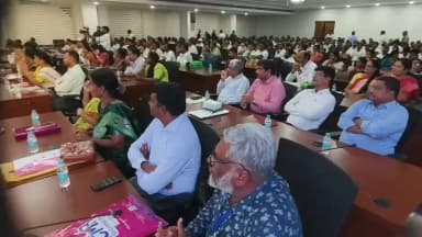 కొత్తగూడెం: బదిలీపై వెళ్తున్న జిల్లా కలెక్టర్ జితేశ్విని పార్టీలకు ఐడిఓసి లో ఘన సన్మానం చేసిన ఉద్యోగులు,ప్రజాప్రతినిధులు