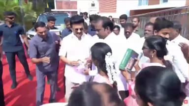 மாம்பலம்: அசோக் பில்லர் புதிதாக கட்டப்பட்டுள்ள முதல்வர் படைப்பகத்தை முதலமைச்சர் திறந்து வைத்து குழந்தைகளுக்கு இனிப்பு வழங்கினார்