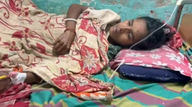 গোসাবা: সাংসারিক বিবাদের জেরে বিষ খেয়ে আত্মহত্যার চেষ্টা ছোট মোল্লাখালি ৪নং গ্রামের গৃহবধূকে ভর্তি করা হলো ক্যানিং SD হাসপাতালে