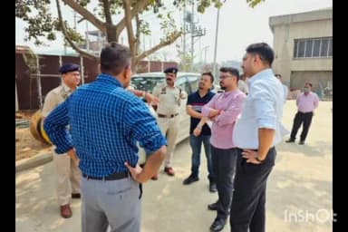 দিছপুৰ: কামৰূপ মহানগৰ জিলা নিৰ্বাচনী বিষয়া স্বপ্নীল পালে আজি বেতকুছি স্থিত মণিৰাম দেৱান ট্ৰেড চেণ্টাৰ পৰিদৰ্শন কৰে