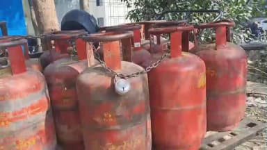 सांगानेर: अमेरिका, इजरायल और ईरान के बीच युद्ध के बाद कमर्शियल और रसोई गैस पर संकट, पीसीसी चीफ डोटासरा ने साधा निशाना