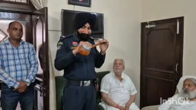 अम्बाला: कैबिनेट मंत्री विज की सुरक्षा में तैनात कर्मी ने गाया गाना