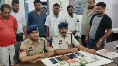 पलारी: गिधपुरी पुलिस ने जुआ खेलने वाले 7 जुआरियों को किया गिरफ्तार, ₹1 लाख 52 हजार, 2 बाइक और 7 मोबाइल भी किया गया ज़ब्त
