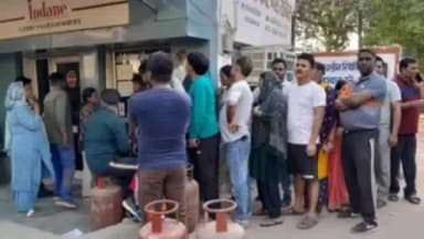 पंजाबी बाग: पश्चिम एशिया संघर्ष का असर: यमुनापार में गैस सिलेंडर की आपूर्ति प्रभावित