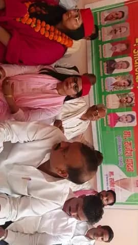 होली मिलन समारोह गाड़ियां रंगीन घास कल्याणपुर मैरिज लॉन सपा पूरब विधायक राजेश यादव 14/3/26