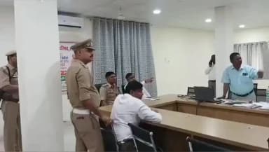 ललितपुर: चैत्र नवरात्रि और ईद के पर्व को लेकर जिला अधिकारी और पुलिस अधीक्षक ने व्यवस्थाओं पर दी अच्छी नजर, दिए निर्देश