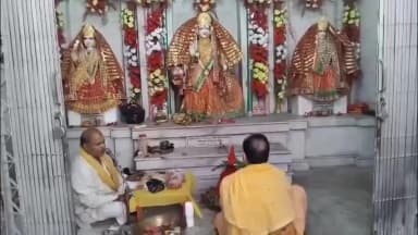 राजपुर: नवरात्र के अवसर पर धनसोई बाजार के श्री दुर्गा मानस मंदिर में वैदिक मंत्रोच्चार के साथ कलश स्थापना