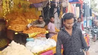 फारबिसगंज: फारबिसगंज में ईद पर्व के अवसर पर बाजारों में बढ़ी रौनक