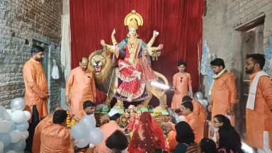 बुरहानपुर नगर: शनि मंदिर के पास चैत्र महारानी नवदुर्गा उत्सव समिति द्वारा माँ नवदुर्गा की प्रतिमा स्थापित