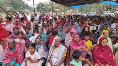 বিলাসীপাৰা ভাগ: বিলাসীপাৰা সমষ্টিৰ দ্বীপৰকুটিত কংগ্ৰেছ প্ৰাৰ্থী অমৃত বাদশাৰ ব্যাপক নিৰ্বাচনী প্ৰচাৰ।