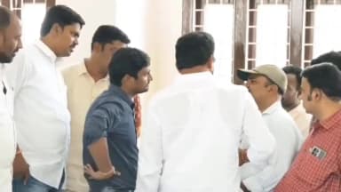 వేములవాడ: మినిట్స్ బుక్ మెయింటెన్ చేస్తాలేరని BRS,బిజెపి కౌన్సిలర్స్ నిరసన