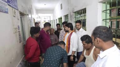 ସୁକିନ୍ଦା: ସୁକିନ୍ଦା ଗୋଷ୍ଠି ସ୍ବାସ୍ଥ୍ୟ କେନ୍ଦ୍ରରେ କାଳିଆପାଣିର ଦେହୁରୀ ସାହିର ଖଗେଶ୍ବର ପ୍ରଧାନଙ୍କ ସ୍ଵାସ୍ଥ୍ୟ ଅବସ୍ଥା ପଚାରି ବୁଝିଲେ ସବ୍ୟସାଚୀ